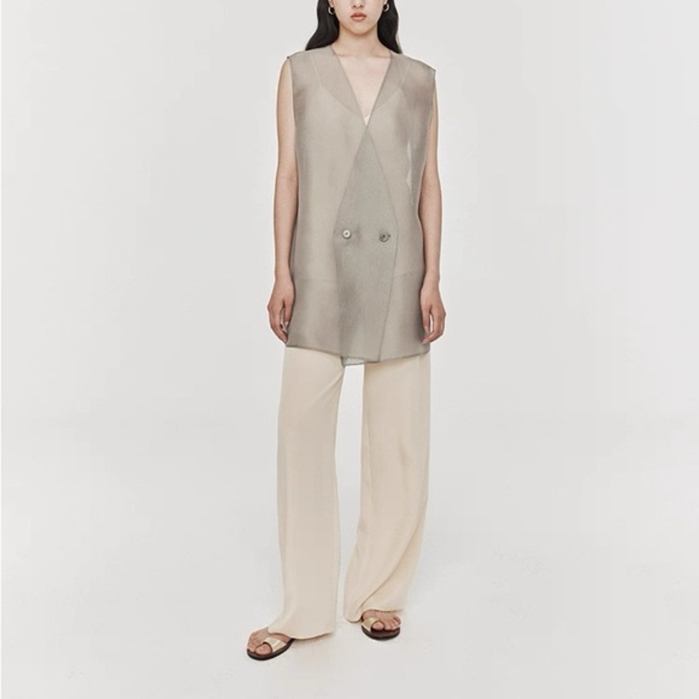 CHICJOC Sheer Structured European 100% Silk Vest – Size 36